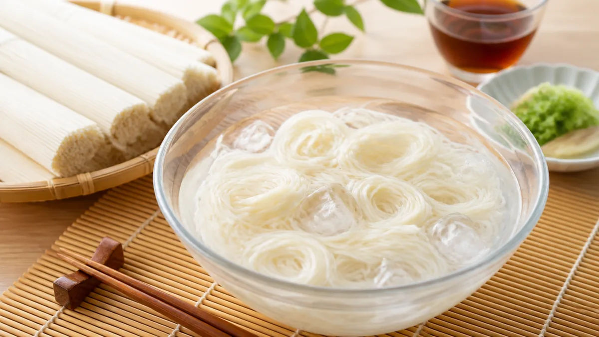 そうめんの乾麺は1.3mm未満が境界線|ひやむぎとの違いとゆで時間2分の理屈のアイキャッチ画像